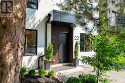 22 HARRIET STREET | Toronto Ontario | Slide Image Two