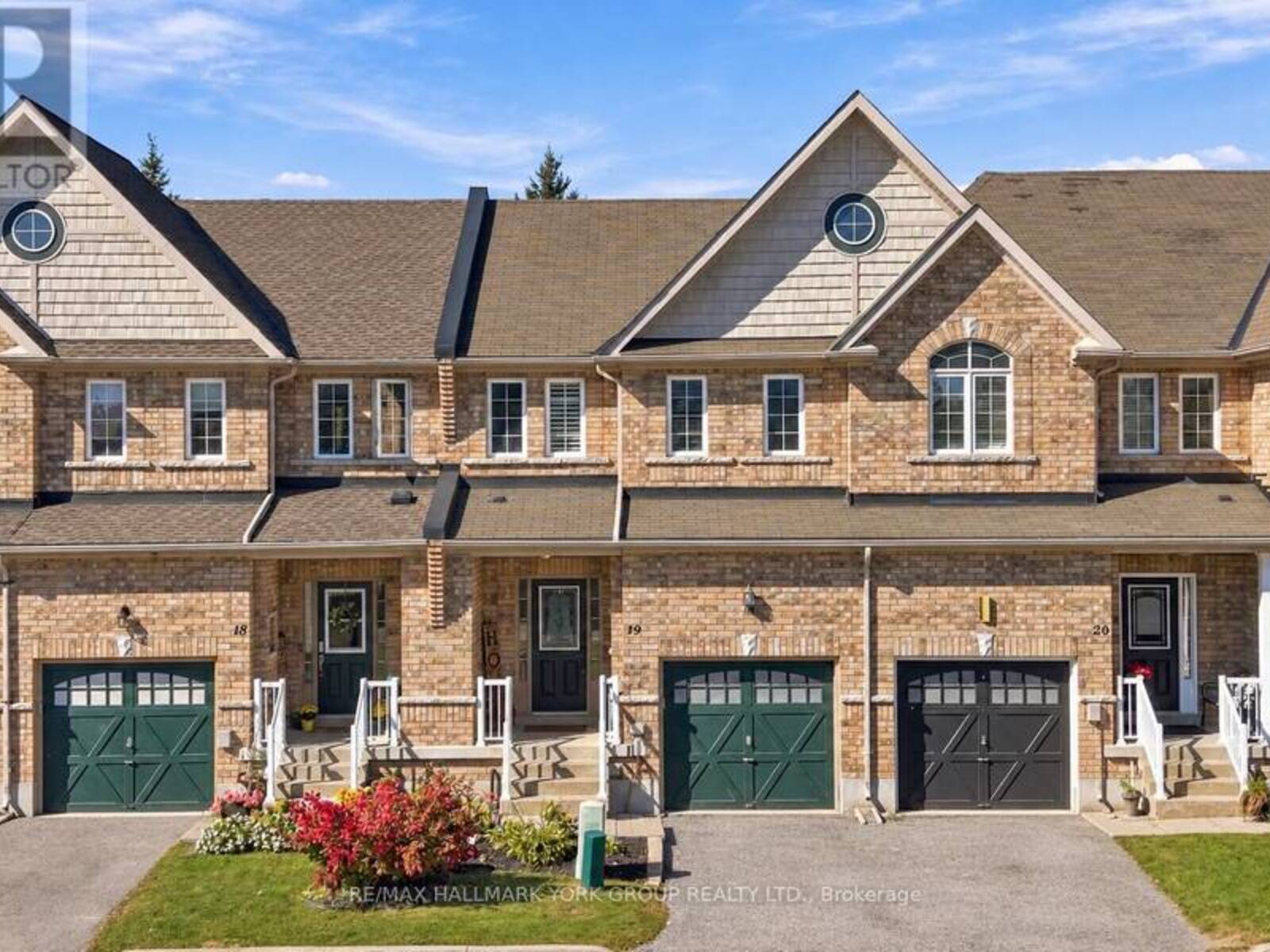 19 CASERTA STREET, Georgina, Ontario L4P 0E6
