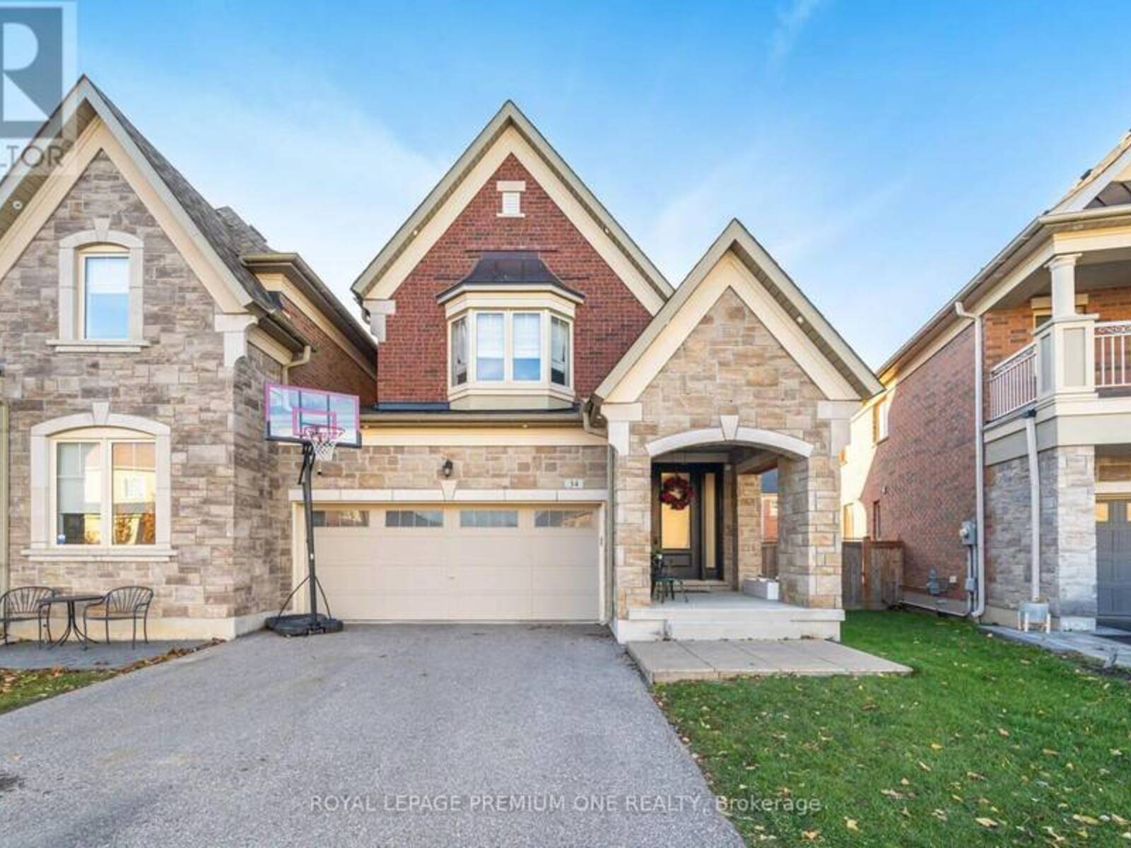 34 BLUEBERRY RUN TRAIL, Nobleton, Ontario L7B 0N3