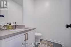 32 WALTER PROCTOR ROAD | East Gwillimbury Ontario | Slide Image Ten