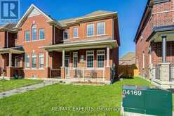 32 WALTER PROCTOR ROAD | East Gwillimbury Ontario | Slide Image Two