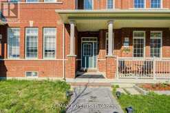 32 WALTER PROCTOR ROAD | East Gwillimbury Ontario | Slide Image Four