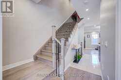32 WALTER PROCTOR ROAD | East Gwillimbury Ontario | Slide Image Nine