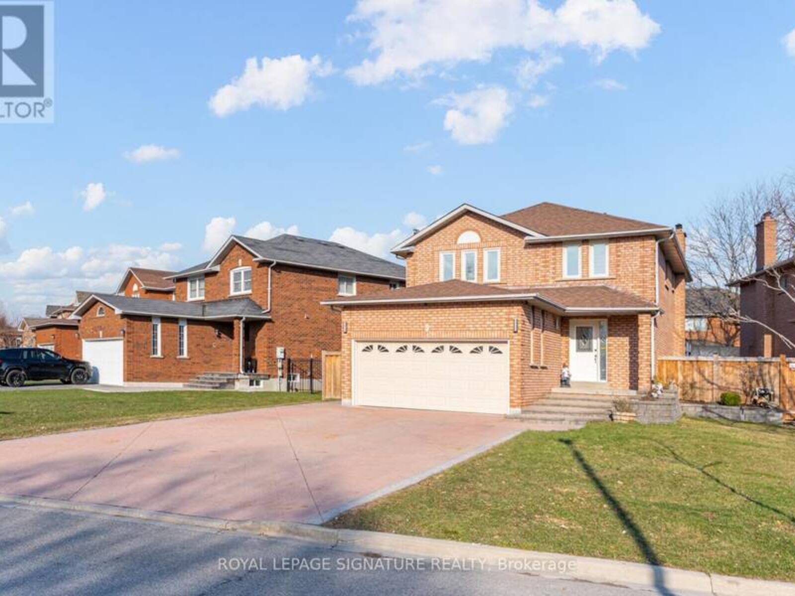 5 LONGHOUSE STREET, Vaughan, Ontario L4L 4Z3
