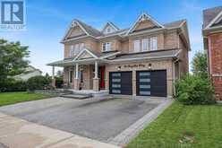 36 REGALIA WAY | Barrie Ontario | Slide Image Two