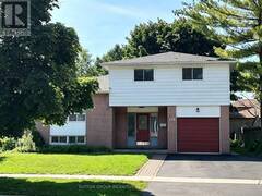 110 COLLEGE CRESCENT Barrie Ontario, L4M 5C9
