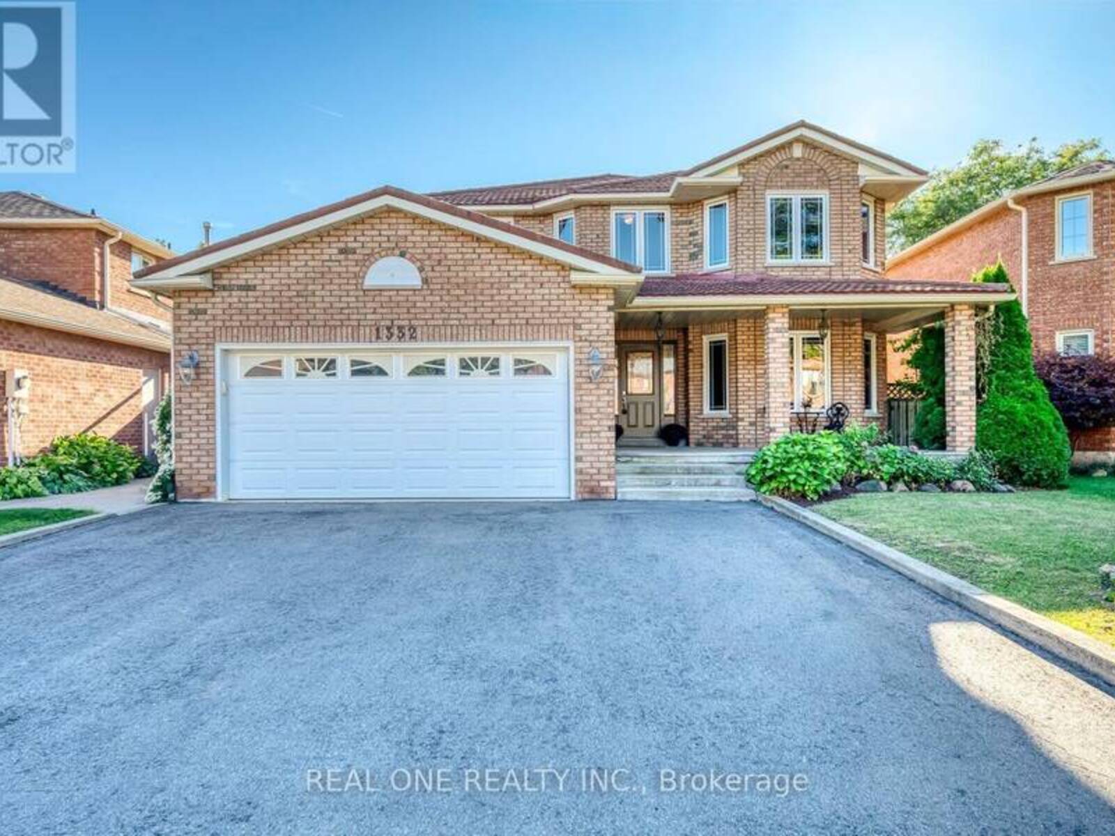 1332 GREENWOOD CRESCENT, Oakville, Ontario L6J 6V3