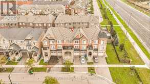 32 ROCKMAN CRESCENT | Brampton Ontario | Slide Image Two