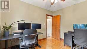 42 DELEVAN CRESCENT | Hamilton Ontario | Slide Image Eighteen