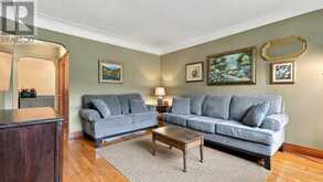 42 DELEVAN CRESCENT | Hamilton Ontario | Slide Image Six