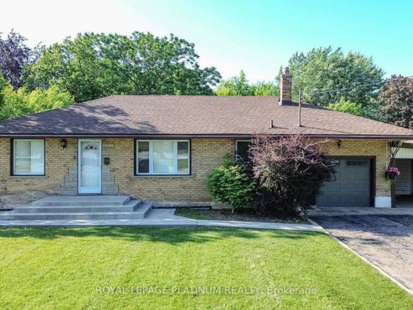 6 VARADI AVENUE, Brantford, Ontario N3R 3M8