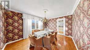 103 PEEVERS CRESCENT | Newmarket Ontario | Slide Image Nine