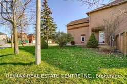 3725 ALTHORPE CIRCLE | Mississauga Ontario | Slide Image Five