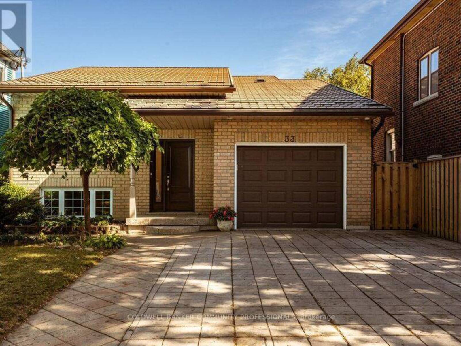 33 ALBERT STREET, Hamilton, Ontario L8M 2Y1