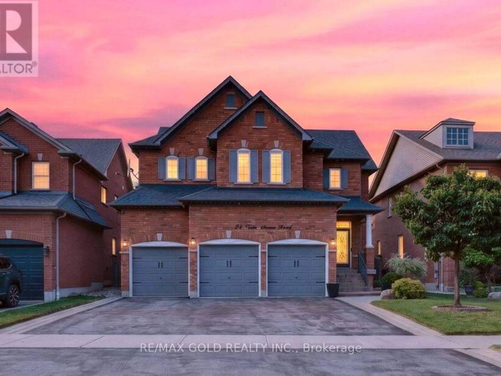 94 TWIN STREAMS ROAD, Whitby, Ontario L1P 0A4