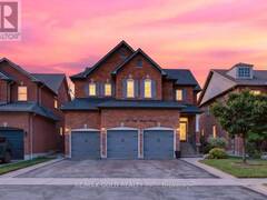 94 TWIN STREAMS ROAD Whitby Ontario, L1P 0A4