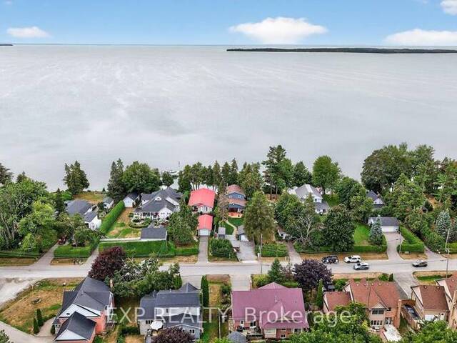 142 CEDAR BEACH ROAD Brock Ontario, L0K 1A0 - 3 Bedrooms Waterfront Home For sale