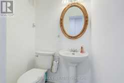 10 KNIGHTSBRIDGE WAY | Markham Ontario | Slide Image Seventeen