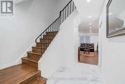 10 KNIGHTSBRIDGE WAY | Markham Ontario | Slide Image Eighteen