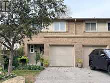 10 KNIGHTSBRIDGE WAY | Markham Ontario | Slide Image Three