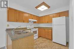 94 FORMOSA DRIVE | Richmond Hill Ontario | Slide Image Three