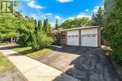 1166 GRAND BOULEVARD | Oakville Ontario | Slide Image Three