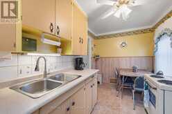 15 KEMP SQUARE | Toronto Ontario | Slide Image Nine