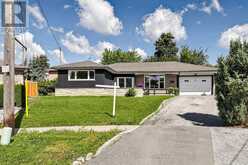 12 GREYFRIAR COURT | Toronto Ontario | Slide Image Two