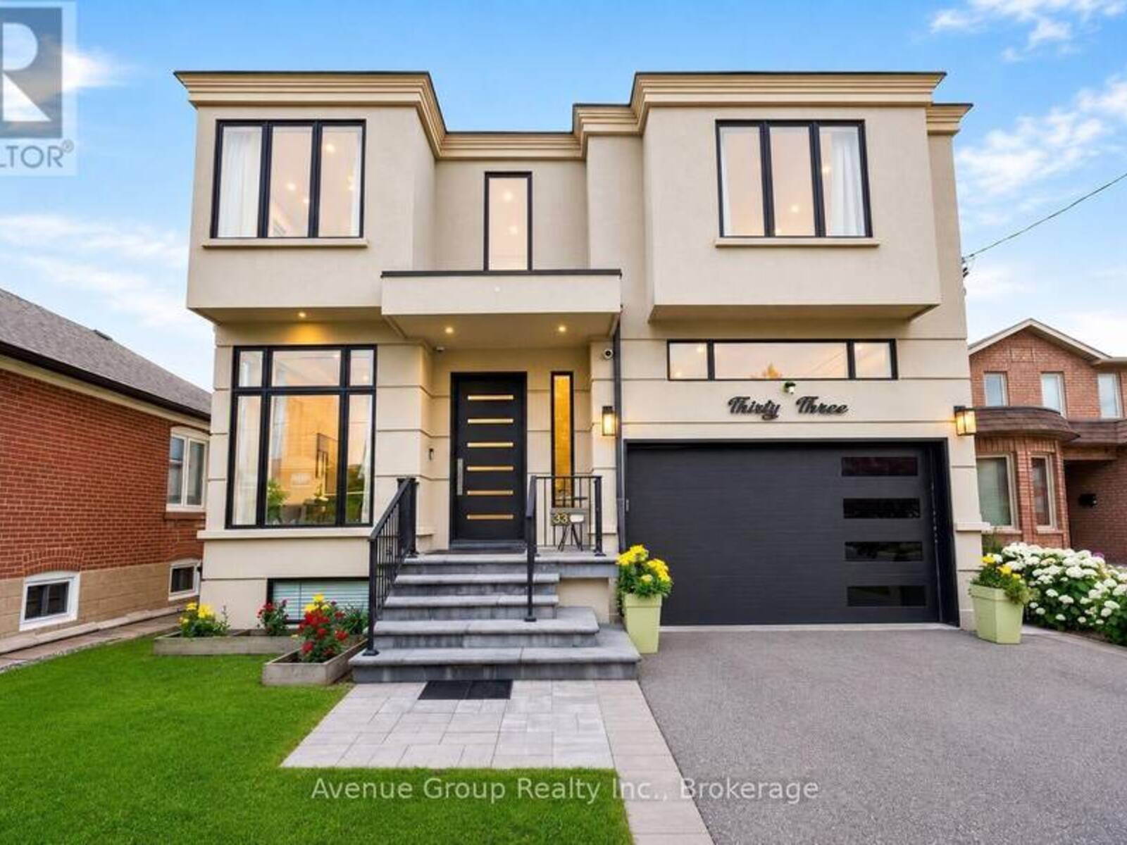 33 CARTWRIGHT AVENUE, Toronto, Ontario M6A 1T8