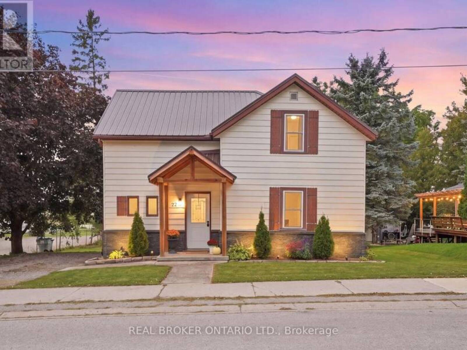 22 TEMPERANCE STREET, Perth East, Ontario N0K 1M0