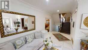 31 NORTHGATE CRESCENT E | Richmond Hill Ontario | Slide Image Seventeen