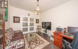 2 CLIFF THOMPSON COURT | Georgina Ontario | Slide Image Nine