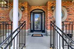 153 BRITTON TRAIL | Aurora Ontario | Slide Image Two