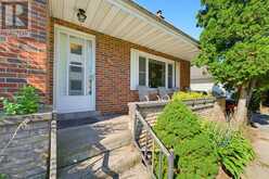 940 HARVEY PLACE | Burlington Ontario | Slide Image Three