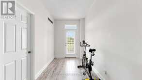 19 BOOT TERRACE | Toronto Ontario | Slide Image Twenty-eight