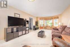 48 CHAMPLAIN BOULEVARD | Lindsay Ontario | Slide Image Twelve