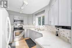 48 CHAMPLAIN BOULEVARD | Lindsay Ontario | Slide Image Eighteen