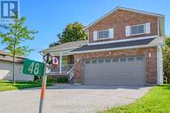 48 CHAMPLAIN BOULEVARD | Lindsay Ontario | Slide Image Two