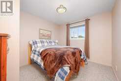 48 CHAMPLAIN BOULEVARD | Lindsay Ontario | Slide Image Thirty-four