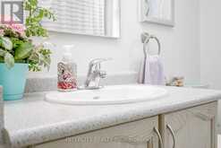 48 CHAMPLAIN BOULEVARD | Lindsay Ontario | Slide Image Thirty-seven