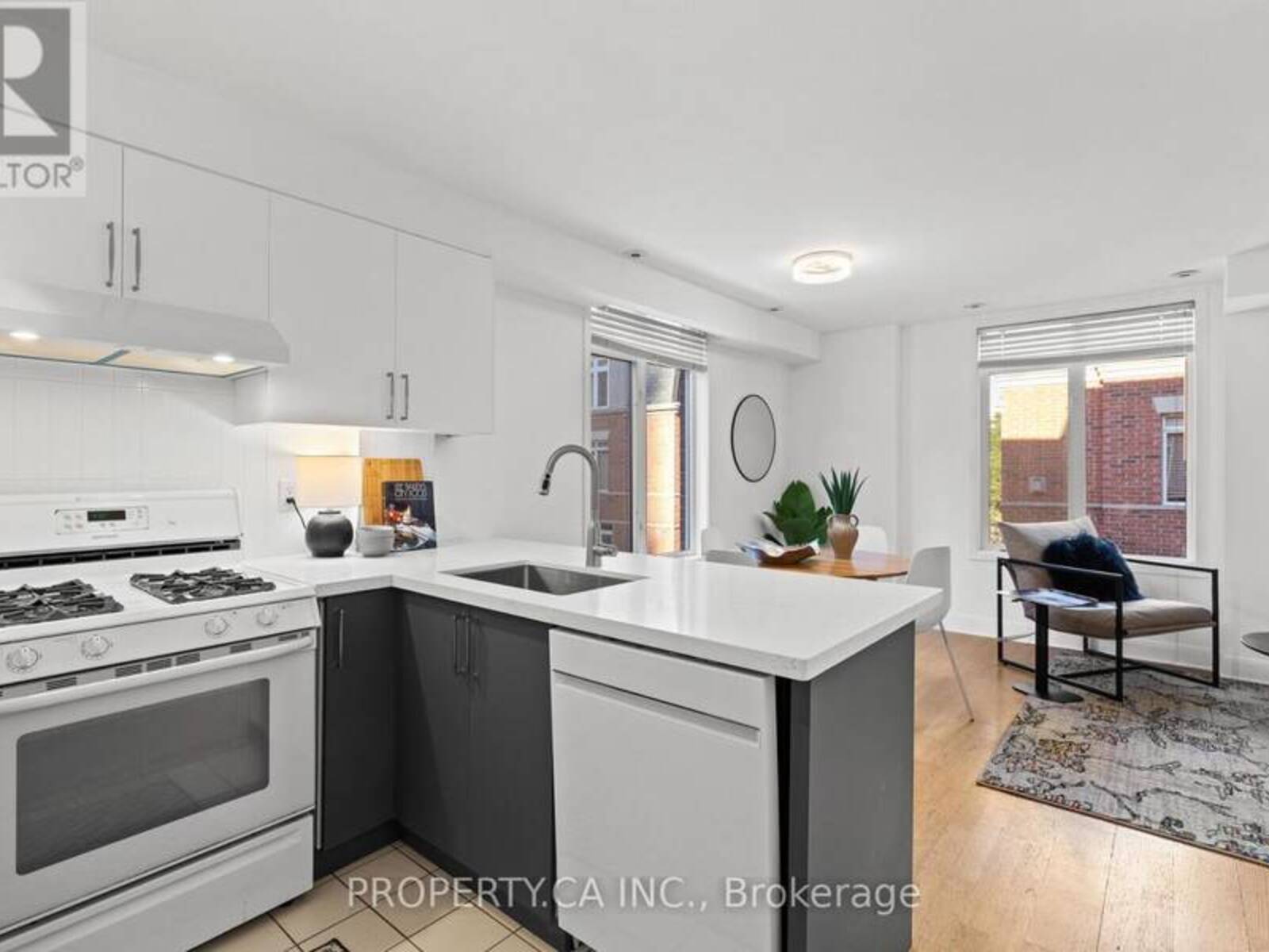 336 - 415 JARVIS STREET, Toronto, Ontario M4Y 3C1