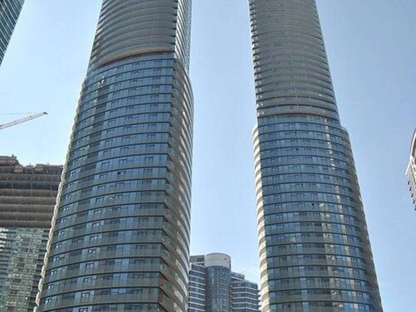 703 - 12 YORK STREET, Toronto, Ontario M5J 0A9