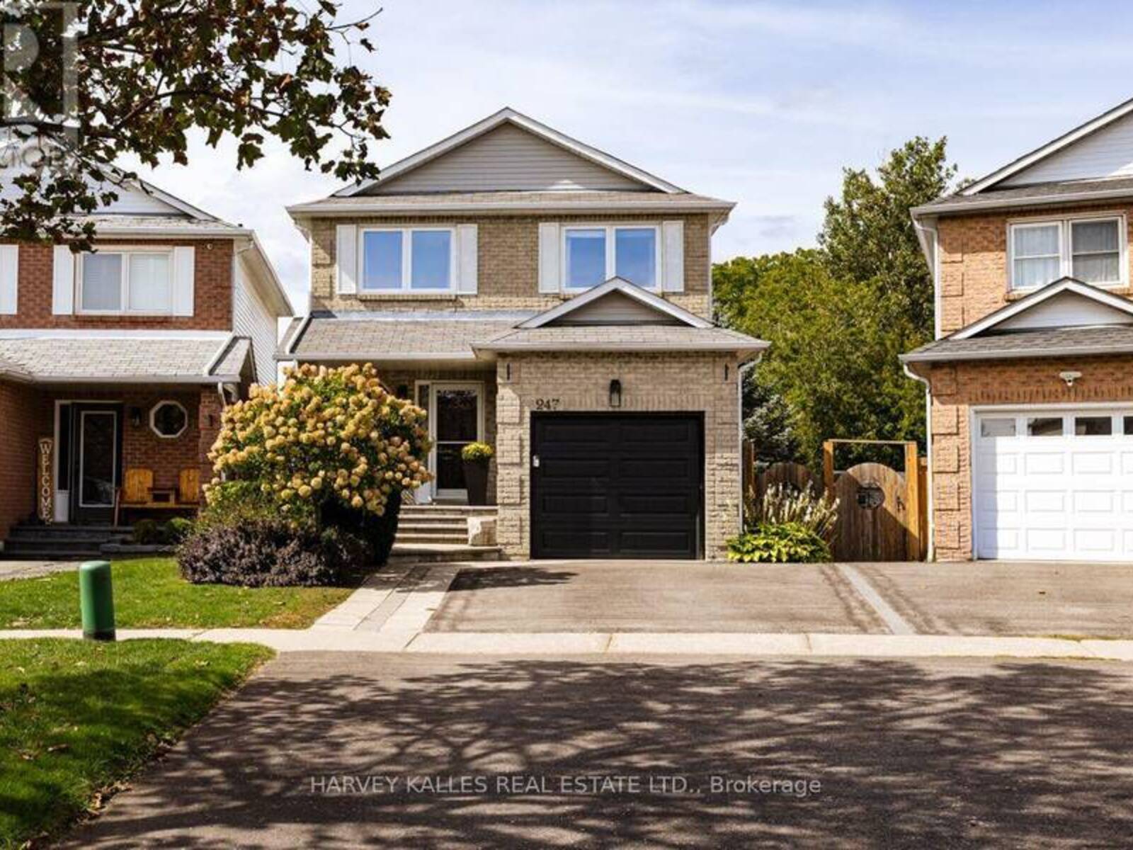 247 OVERBANK DRIVE, Oshawa, Ontario L1J 7X1