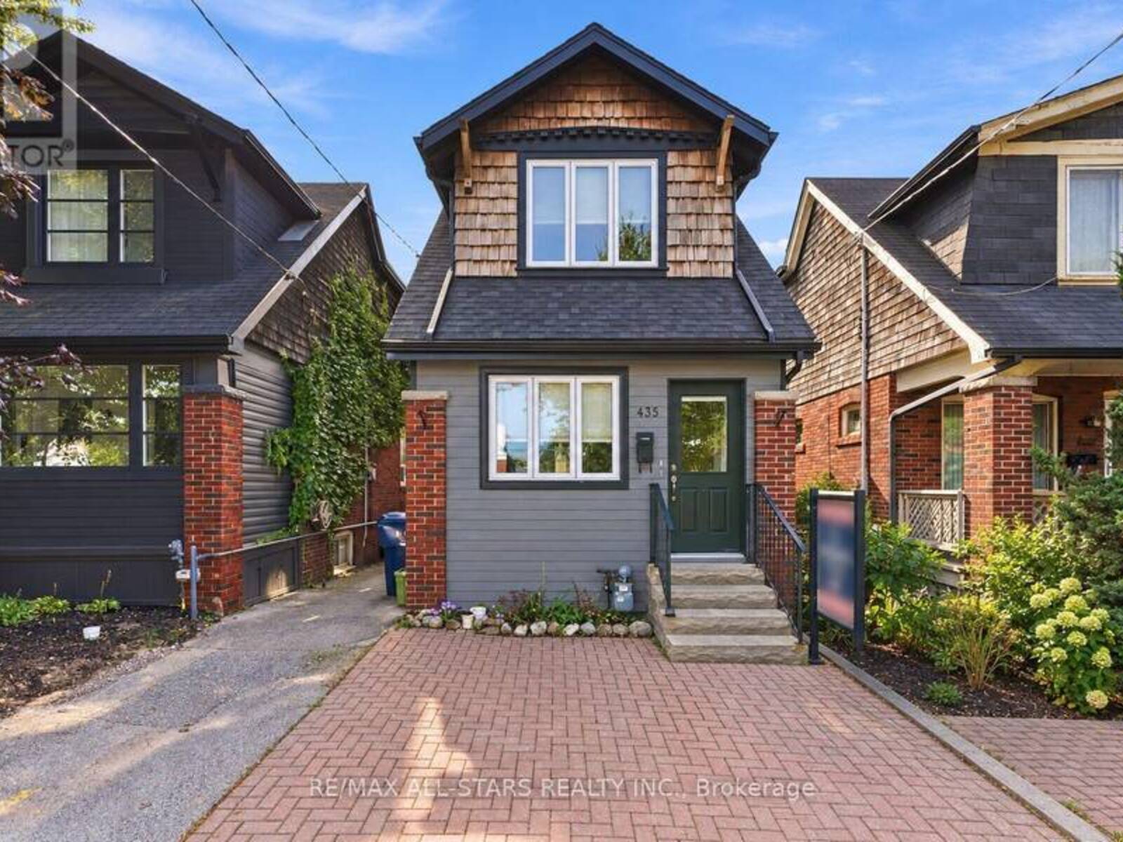 435 MORTIMER AVENUE, Toronto, Ontario M4J 2G1