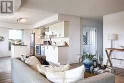 317 - 75 NORMAN BETHUNE AVENUE | Richmond Hill Ontario | Slide Image Eight