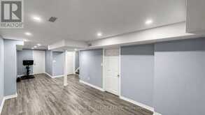 18 MONTAGUES LANE | Markham Ontario | Slide Image Fifteen