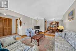 18 PHEASANT VALLEY COURT | Markham Ontario | Slide Image Three