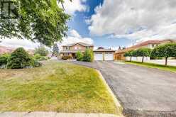35 LINDEN CRESCENT | Brampton Ontario | Slide Image One