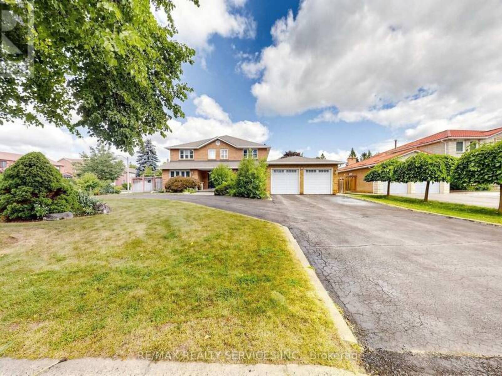 35 LINDEN CRESCENT, Brampton, Ontario L6S 4G1