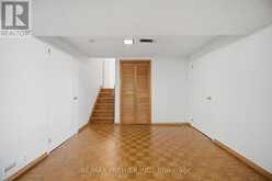 33 BELLEGLADE COURT | Toronto Ontario | Slide Image Thirty-three